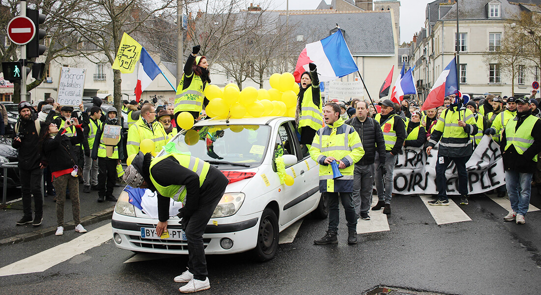 Tours, 2019: De Gule Veste protesterer mod planerne om at skrue op for skatten på brændstof. Foto: Wikipedia Commons